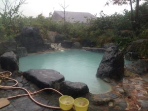 湯の花旅館混浴露天風呂